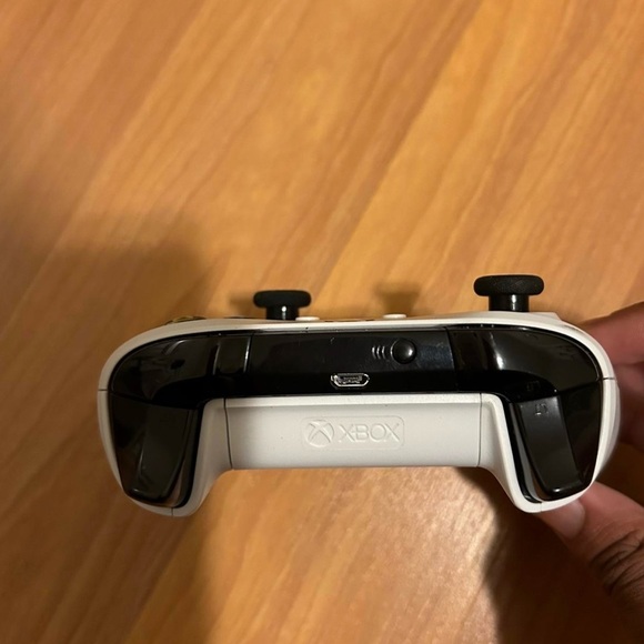 Xbox 1 S controller - Picture 3 of 3